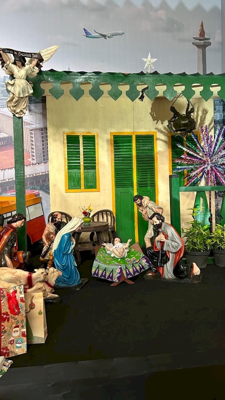 KANDANG NATAL ADALAH ALTAR