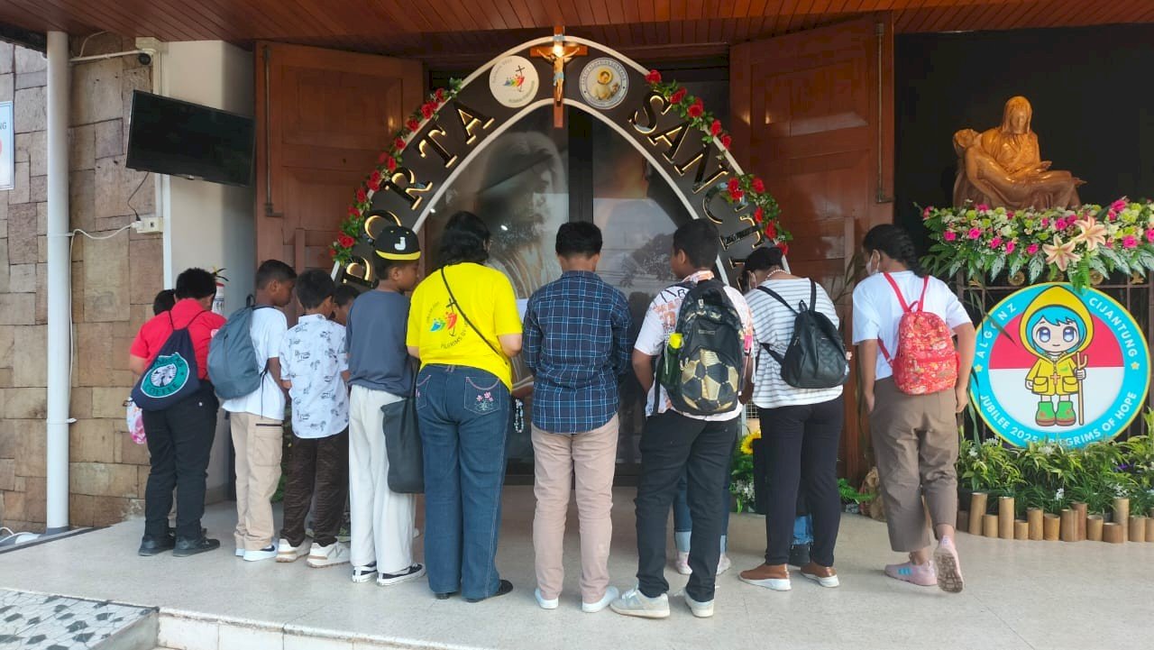 SABTU PAGI DI PAROKI CIJANTUNG